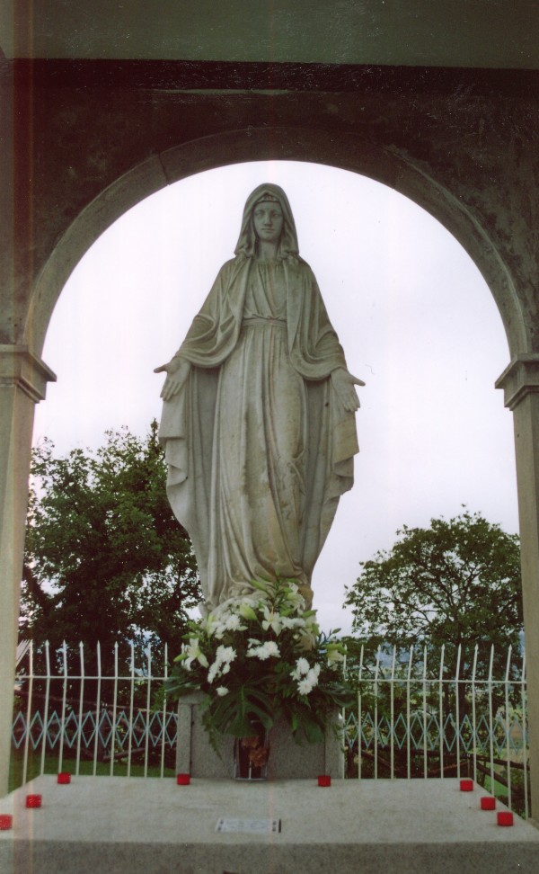 22 - E’ “Nostra Signora della Medaglia Miracolosa”, la Madonna Del Pilone della Rocca