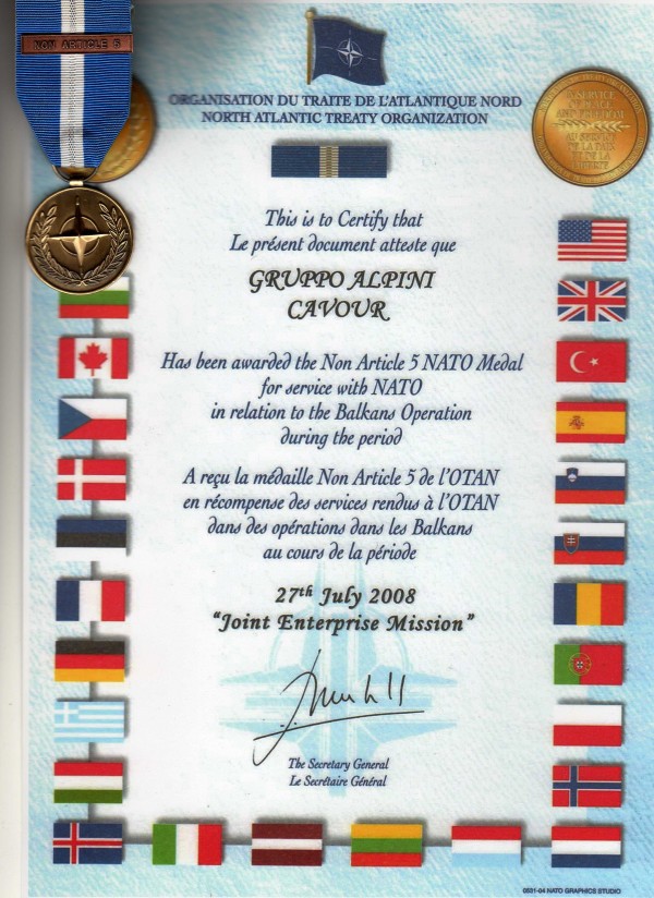 IMPORTANTE RICONOSCIMENTO DELLA NATO agli ALPINI di CAVOUR per l'aiuto umanitario in KOSSOVO