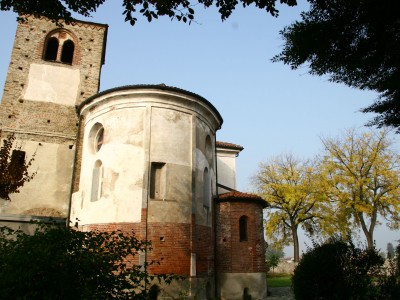 0001 - Raccolta: Cavour e dintorni / Abbazia di Santa (Ph. S. Miletto)
