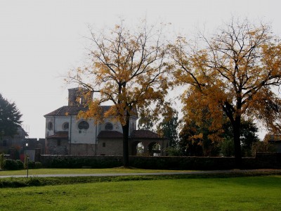 0001 - Raccolta: Cavour e dintorni / Abbazia di Santa (Ph. S. Miletto)