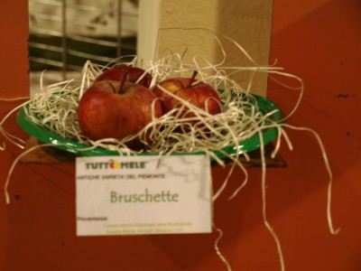2010 - Tuttomele Mele esposte (Ph Perotti)