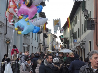 2012 - Tuttomele (Ph S. Ron - M. De Stefano - G. Brarda - G. Monge)