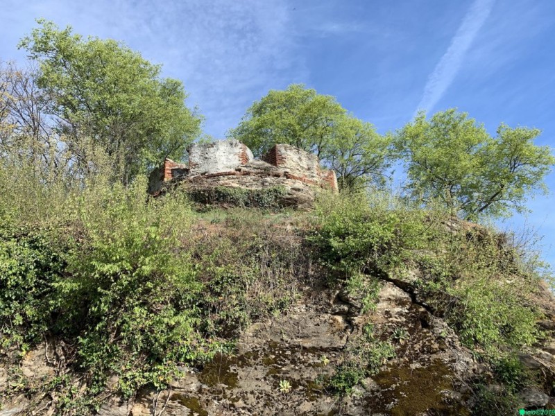 158 - Il Gigante, i danzatori e la Torre di Bramafam sulla Rocca di Cavour 