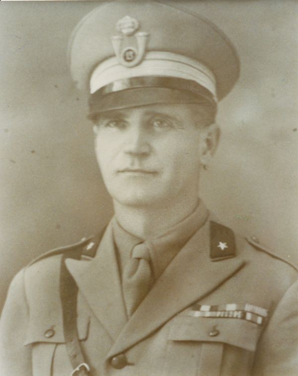 101 - Ten. Col. Luigi Goytre (1893-1943): cimitero di guerra di Tirana (Albania), tomba 650