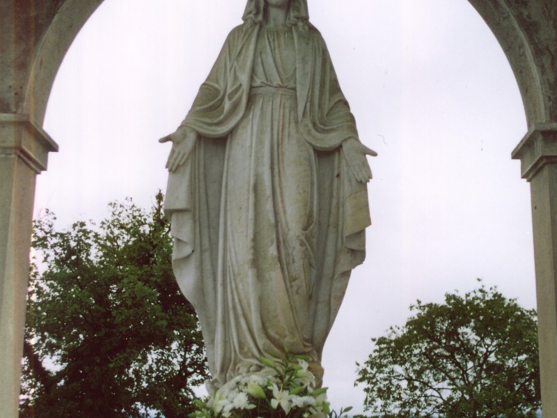 22 - E’ “Nostra Signora della Medaglia Miracolosa”, la Madonna Del Pilone della Rocca